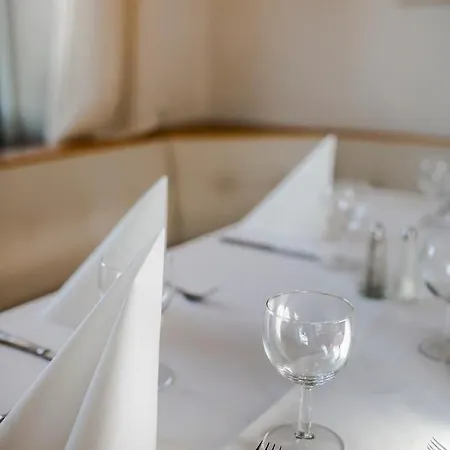 Hotel Bach 3*
