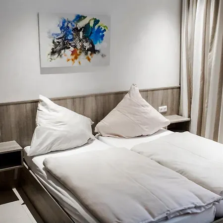 Bach Hotel 3*